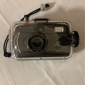 Reusable Snap Sights underwater camera